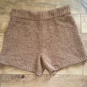 SKIMS LIKE NEW SIZE 2x/3x cozy knit skims short